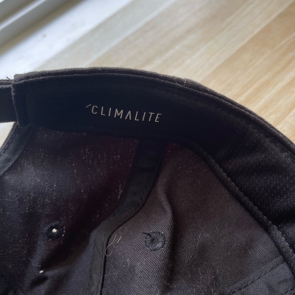 Adidas Strapback Hat - One Size Faded Black Three Stripe Life Logo Adjustable - Picture 5 of 5